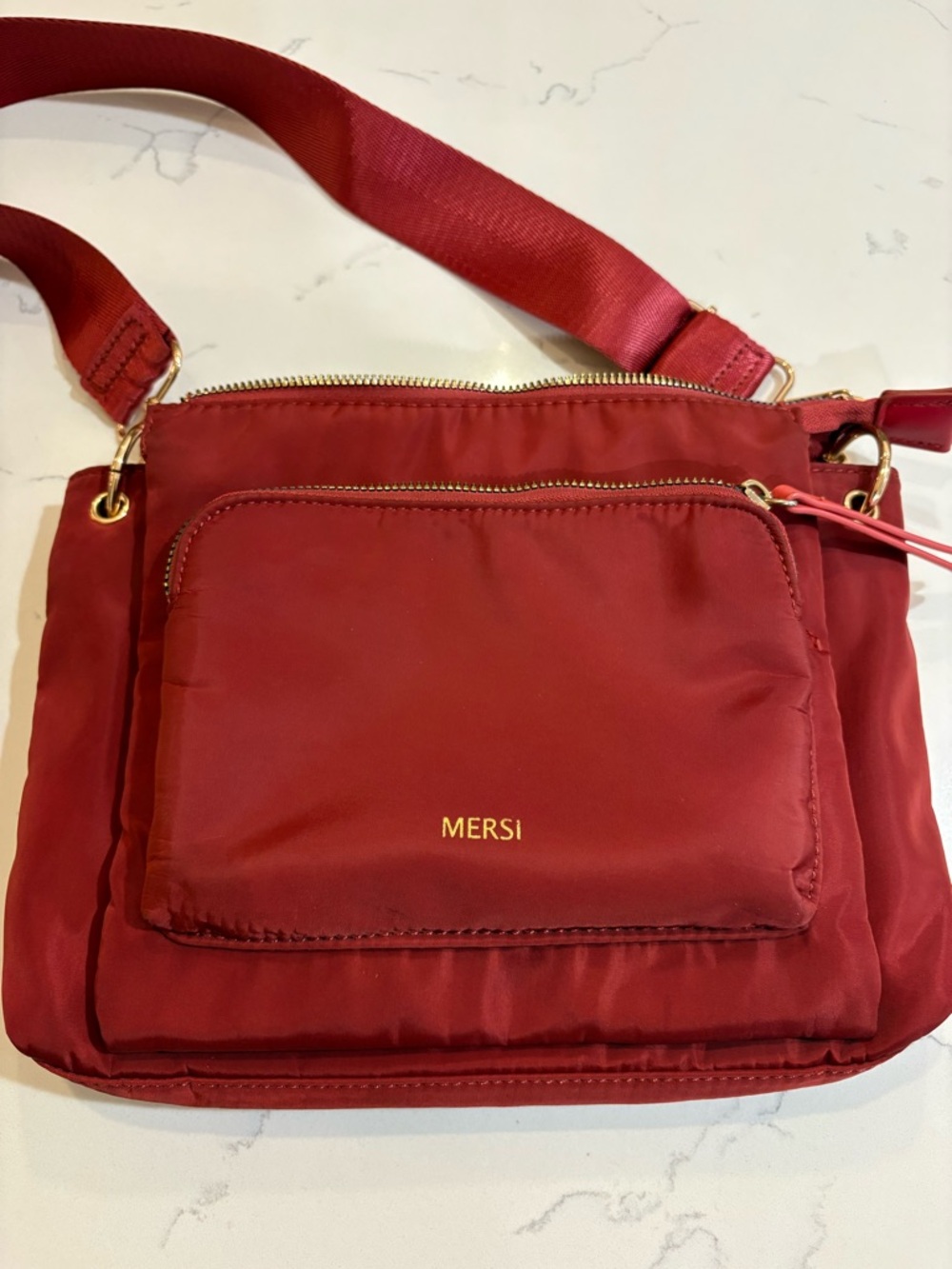 Mersi Red Crossbody Bag with Front Pocket